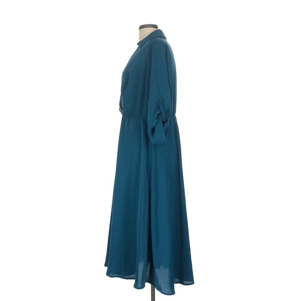 Torrid Teal Blue Collared Button Front Twist Fron… - image 4